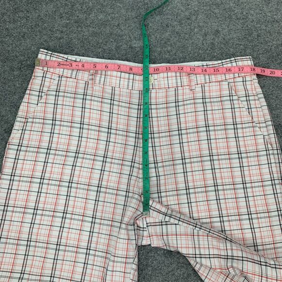 Greg Norman Golf Short Mens 34 White Plaid Flat Front Cotton Blend Travel Chino - Picture 7 of 10
